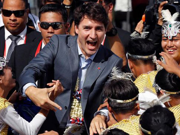 Terlalu Tampan, PM Kanada Justin Trudeau Disambut di Filipina Bak Bintang Idola