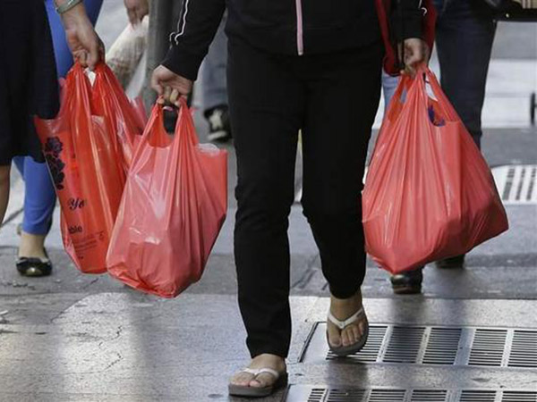 Kantong Plastik Belanjaan Sudah Tidak Gratis Per 1 Maret di Sejumlah Ritel Ini
