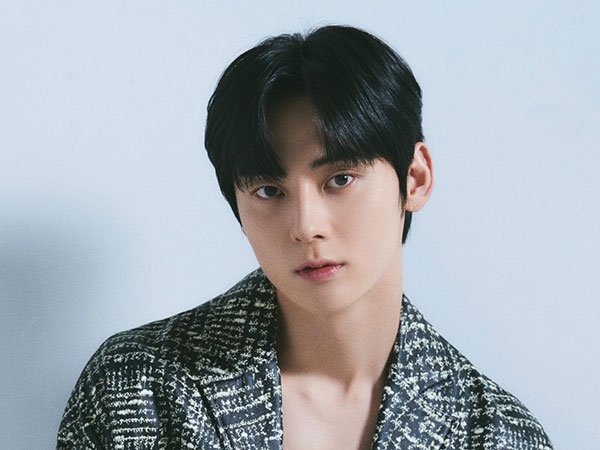 Tiket Konser Hwang Min Hyun Mulai dari 1,2 Juta, Ada Benefit Fan Sign!