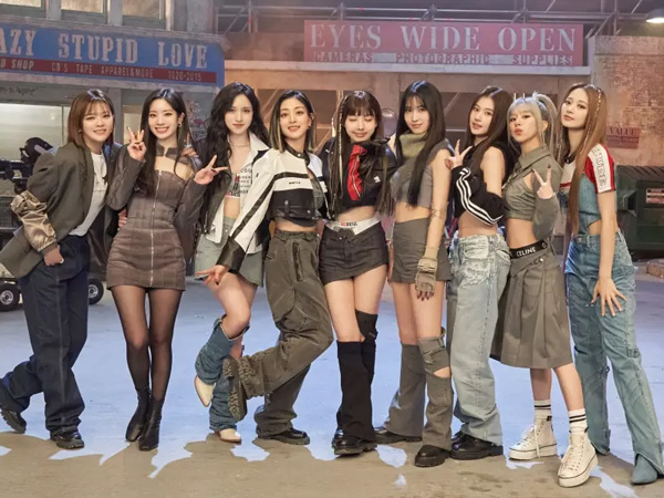 TWICE Kembali Capai 100 Juta Kali Penayangan Untuk ‘SET ME FREE’ di YouTube