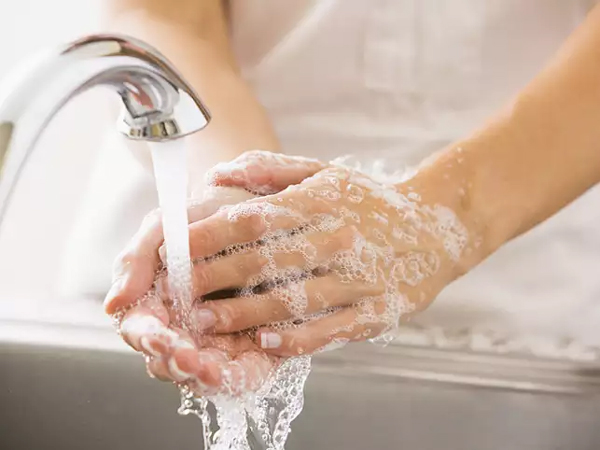 Penggunaan Hand Sanitizer dan Cuci Tangan Terlalu Sering Dapat Picu Virus Corona, Kok Bisa?