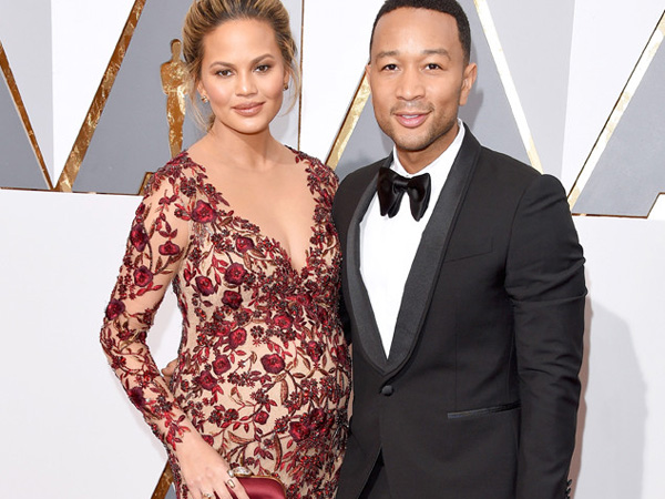 Romantisnya John Legend dan Chrissy Teigen Nostalgia ke Lokasi Kencan dan Pernikahannya