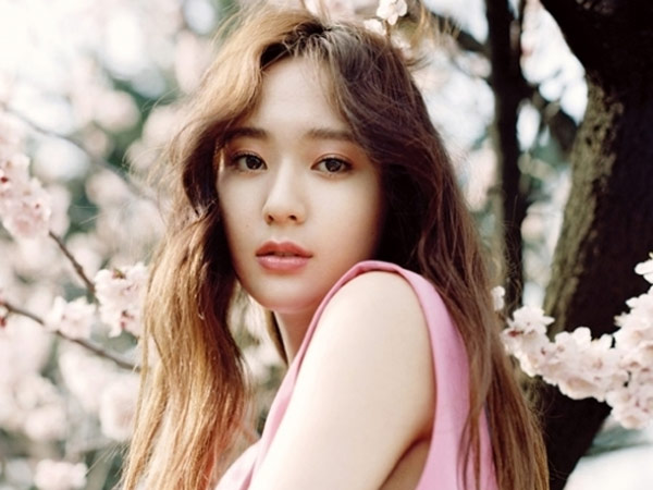 Bedah Fashion Photoshoot: Krystal f(x) – Vogue Girl Mei 2015