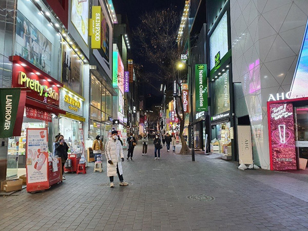 Potret Sepinya Myeongdong, Pusat Belanja yang Lumpuh Akibat Pandemi