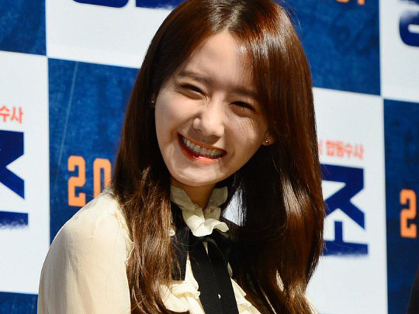 Gaya Fashion Senilai 109 Juta YoonA SNSD di Jumpa Pers Film 'Cooperation', Yes or No?