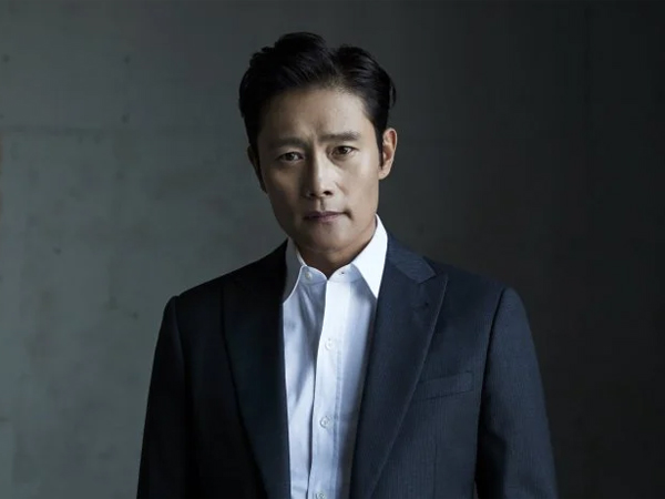 Lee Byung Hun Positif COVID-19, Syuting Drama Barunya Dihentikan