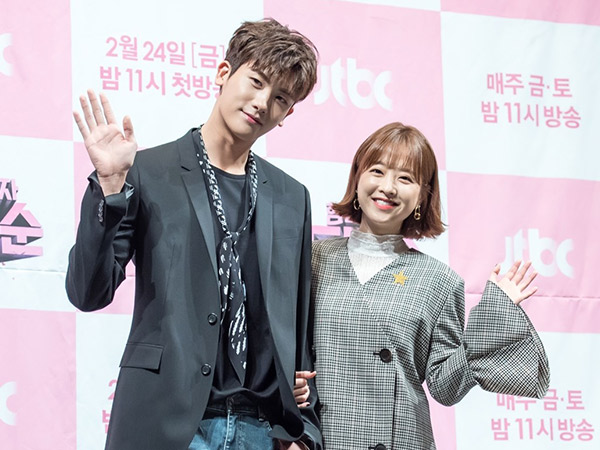 Park Bo Young Beri Hadiah Manis untuk Hyungsik di Lokasi Syuting Drama 'Suits'