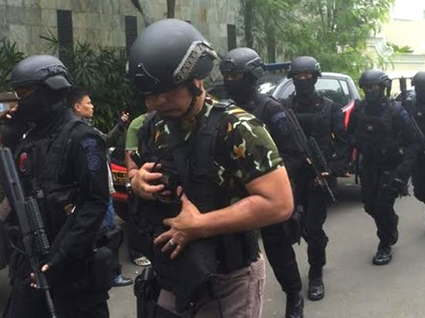 Dikepung Polisi, Perampok Rumah Mewah di Pondok Indah Sandera Penghuni Rumah