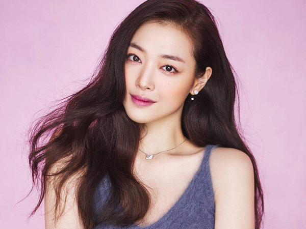 Totalitas, Sulli Eks f(x) Bakal Tunjukkan Tubuh Bagian Atas di Film Terbarunya?