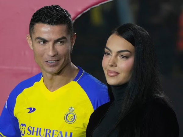 Arab Saudi akan Melonggarkan UU Pernikahan Demi Christiano Ronaldo?