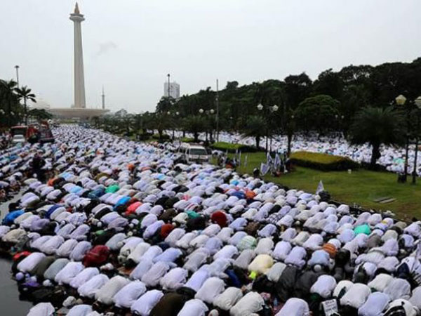 Alasan Di Balik Akhirnya Rencana Tarawih Akbar di Monas Batal Menurut Gubernur Anies