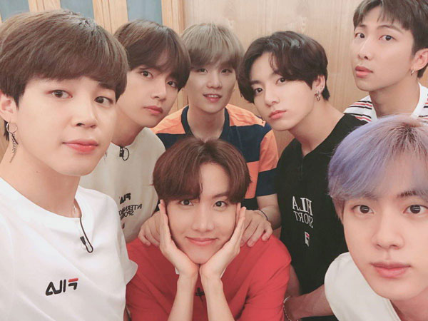 BTS Ditunjuk Jadi Model Global Baru FILA