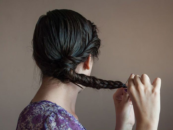 Bau Hingga Rontok, Ini Dampak Buruk Kebiasaan Mengikat Rambut yang Masih Basah