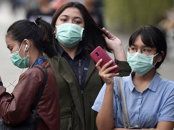 Ramai Isu Polusi Udara, Seperti Ini Cara Pakai Masker yang Benar Menurut Dokter Paru