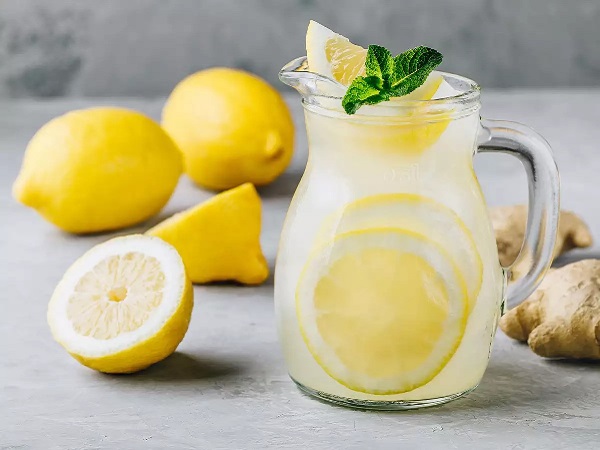 5 Dampak Buruk Jika Terlalu Banyak Minum Air Lemon