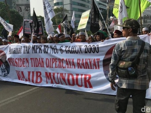 Tak Sinkron dengan Demo Mahasiswa, Massa Mujahid 212 Tuntut Jokowi Lengser?