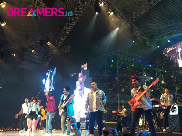 Intip Kejutan Manis Maliq & D'Essentials yang Buat Fans Histeris di Konser D'Essential of Groove