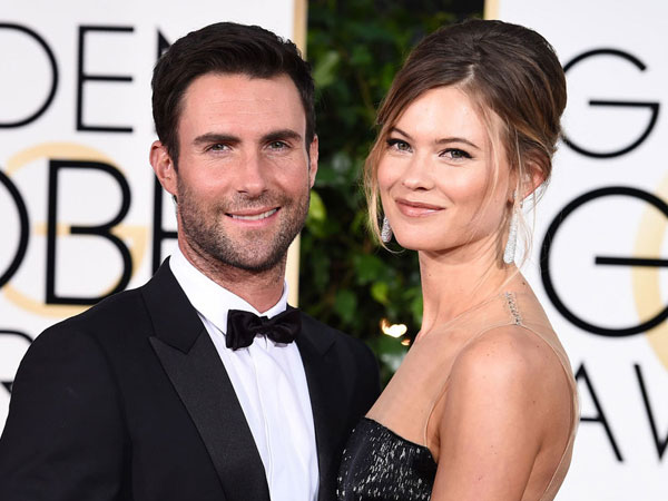 Intip Foto Pertama Anak Kedua dari Adam Levine dan Behati Prinsloo!