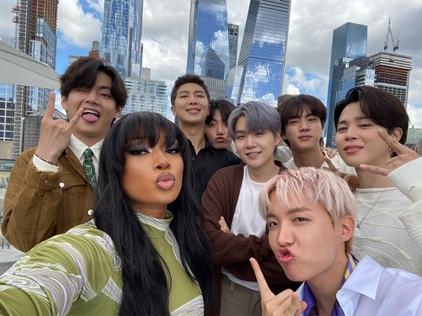 BTS Akan Tampil Spesial Bareng Megan Thee Stallion di Panggung AMA 2021