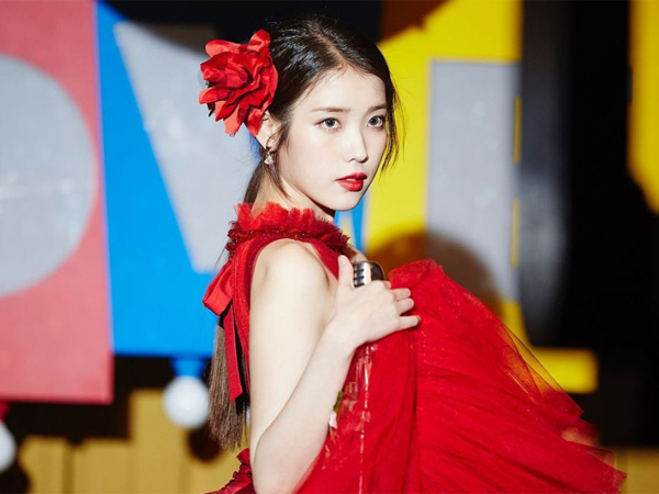 IU Didapuk Jadi Model Global Baru Kakao Webtoon