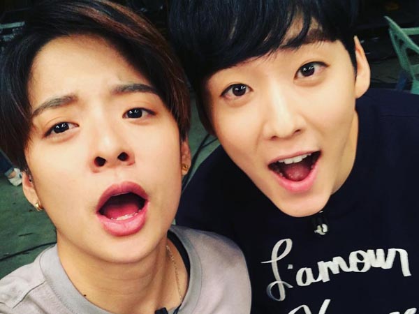 Kevin U-Kiss Pamer Kedekatannya Dengan Amber F(x) Lewat Pesan 'Mesra' Di Instagram