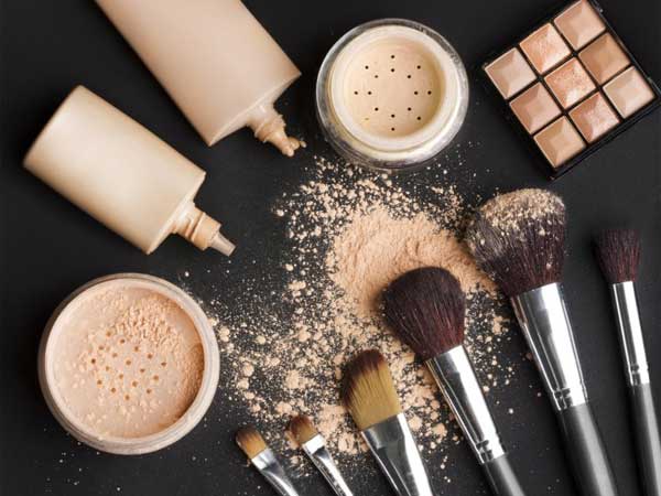 Satu Hal Sepele Ini Bisa Buat Makeup Item Kesayangan Rusak Sebelum Waktunya