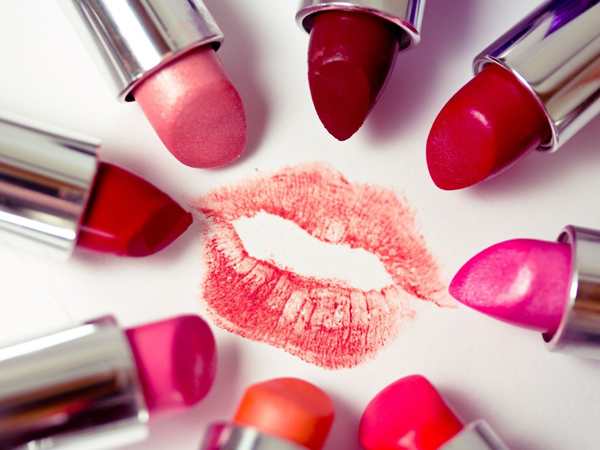 Ini Dia Koleksi Warna Lipstik yang Wajib Dimiliki Semua Wanita