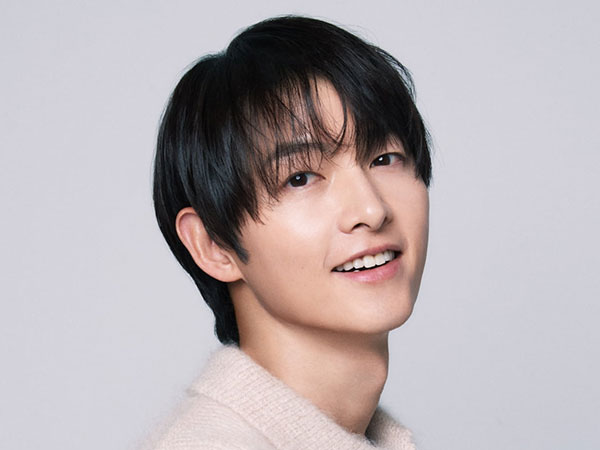 Ayah Dua Anak, Song Joong Ki Ungkap Bedanya Punya Anak Perempuan dan Laki-laki