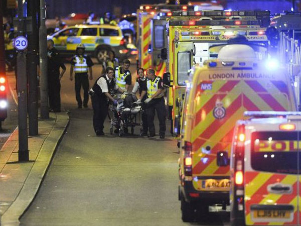 Teror Brutal Menyerang Dua Lokasi Berbeda di Kota London