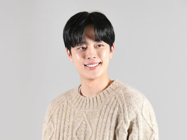 Yoo Seon Ho Bagikan Pengalaman Jalani Peran Ganda di 'Under the Queen's Umbrella'