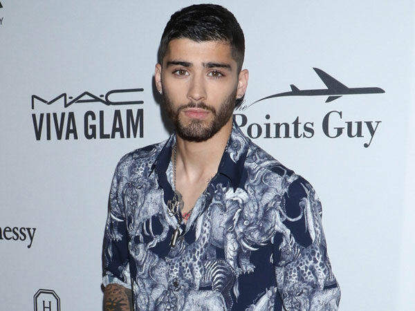 Zayn 'Biarkan' Dirinya Tertarik dan Intim Bersama Wanita Misterius Lewat Comeback Terkini