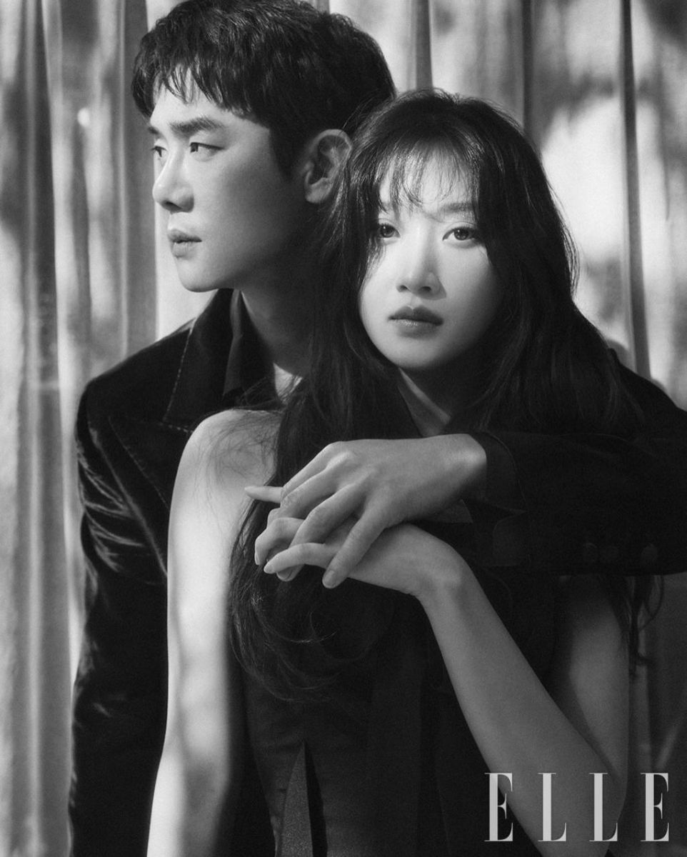 Yoo Yeon Seok dan Moon Ga Young Tampil Serasi dalam Pemotretan Terbaru